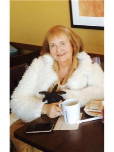 Agent photo – Avril Evans