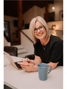 Agent photo – Karrie-Anne Brewster