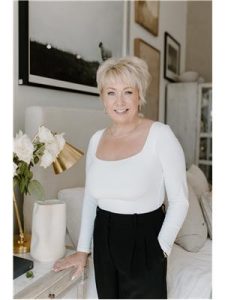 Agent photo – Nicole Blair
