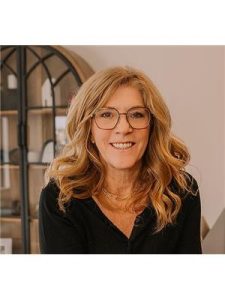 Agent photo – Wendi Loupelle