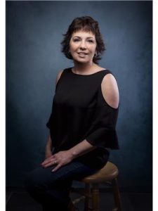 Agent photo – Shaunda Drader