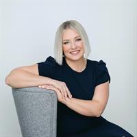 Agent photo – Leia MacDonald