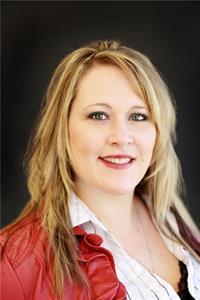 Agent photo – Kari Flaws
