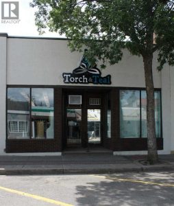 Listing photo – 5023 50 Avenue, Ponoka