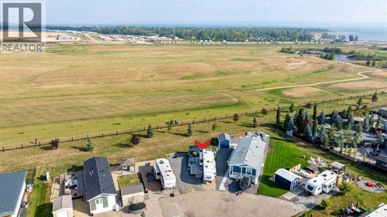 115, 41019 Range Road 11, Rural Lacombe County