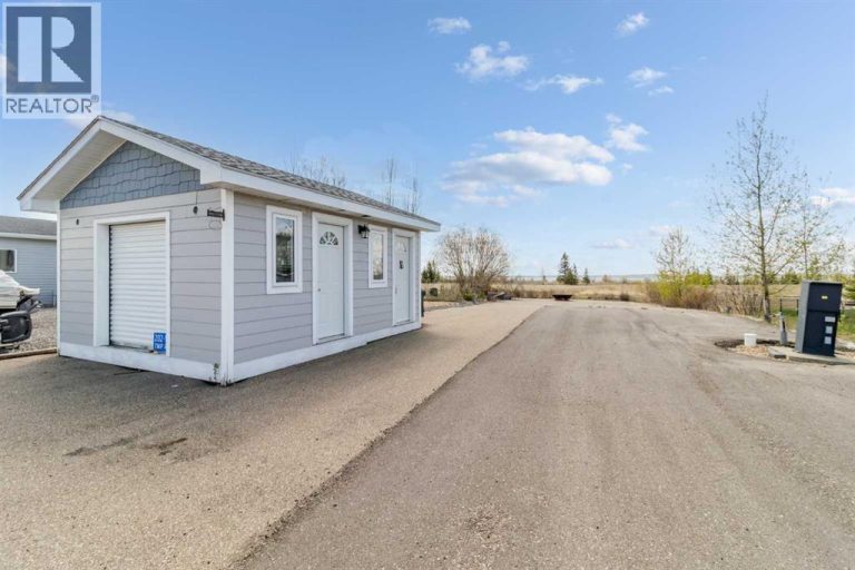 Listing photo – 202A 10046 Township road, Rural Ponoka County