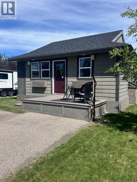 Listing photo – 3011 South Pine Lake Road, Rural Red Deer County