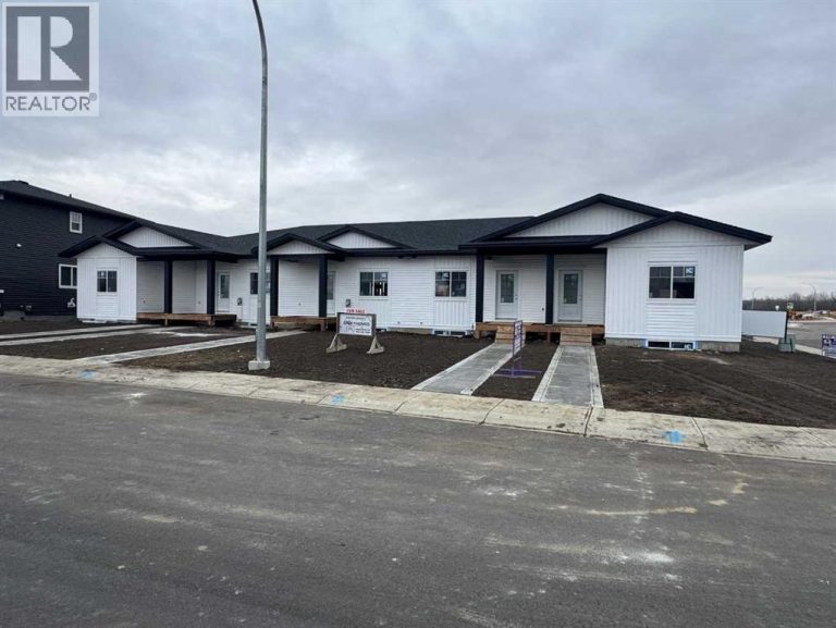 Listing photo – 7 Gray Close, Sylvan Lake