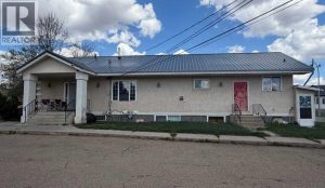 Listing photo – 5001 62 Avenue, Ponoka