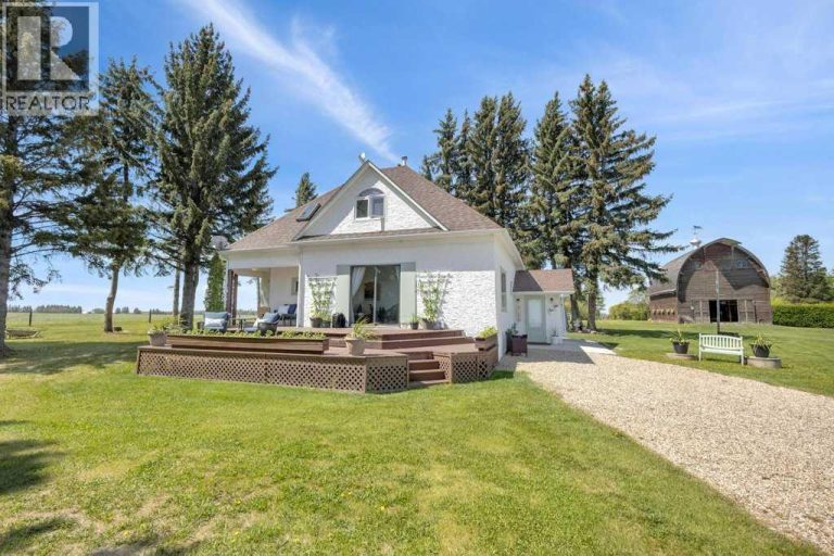 430044 Highway 20, Rural Ponoka County