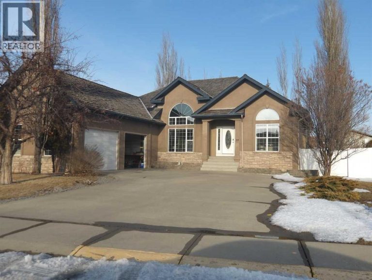 Listing photo – 39 ASHLEY Close, Red Deer
