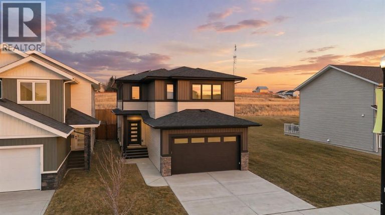 Listing photo – 115 Crestview Boulevard, Sylvan Lake