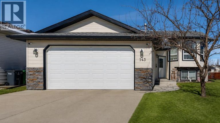 Listing photo – 143 Ackerman Crescent, Red Deer