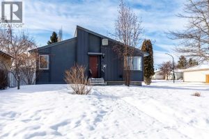 Listing photo – 47 Olsen Street, Red Deer