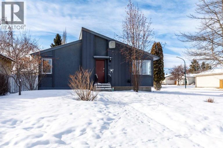 Listing photo – 47 Olsen Street, Red Deer