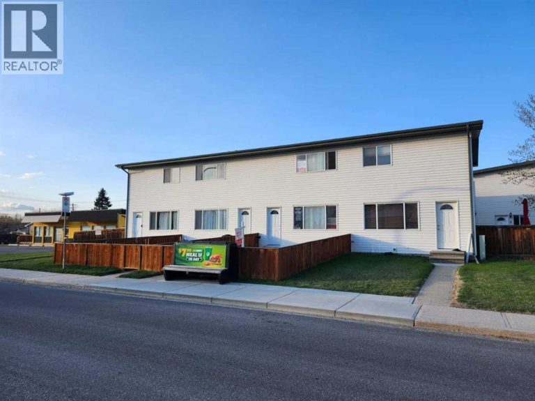 Listing photo – Unit 3, 1 Fir Street, Red Deer