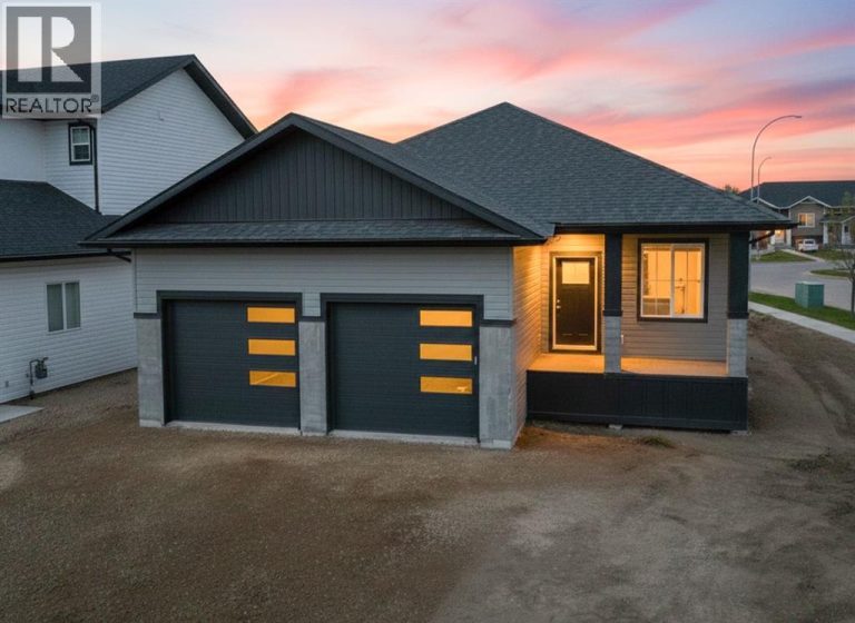 Listing photo – 2 Aura Drive, Blackfalds