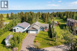 Listing photo – 85 Lakeview Avenue, Gull Lake