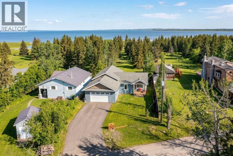 85 Lakeview Avenue, Gull Lake