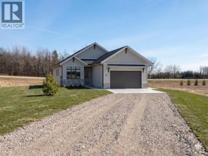 Listing photo – 176, 27111 Highway 597 Road, Rural Lacombe County