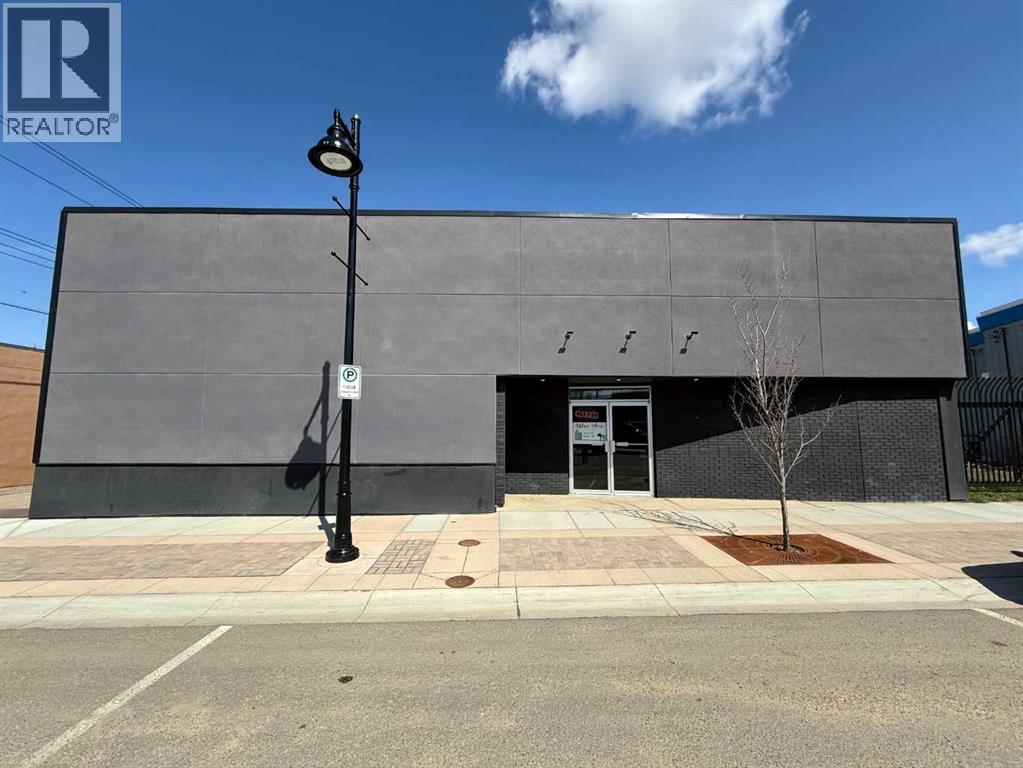 Listing photo – 5004 51 Ave, Ponoka