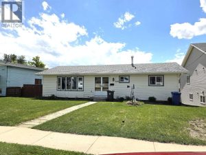 Listing photo – 5039 56 Street E, Innisfail