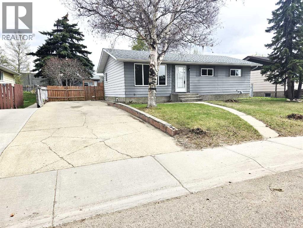 Listing photo – 3532 50 Avenue E, Innisfail