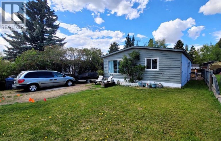 Listing photo – 74 North Star Drive, Sylvan Lake