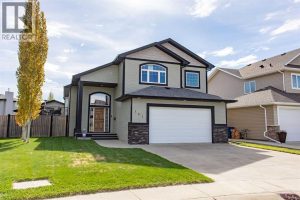 Listing photo – 101 Coachman Way, Blackfalds