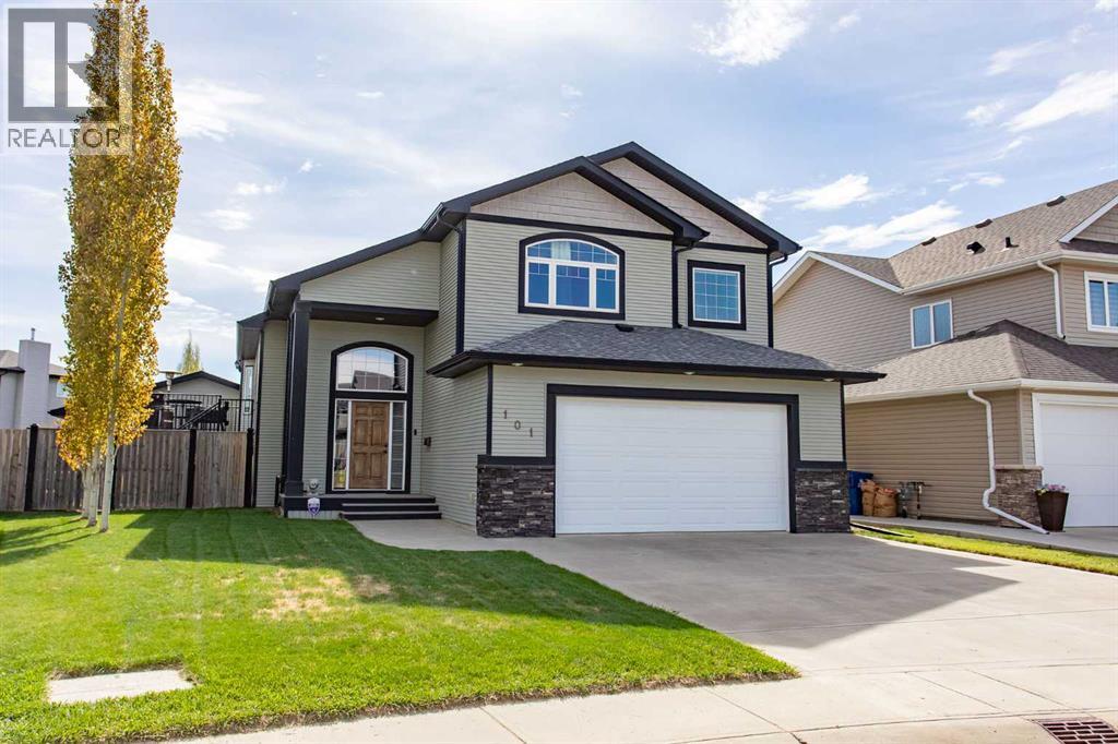 Listing photo – 101 Coachman Way, Blackfalds