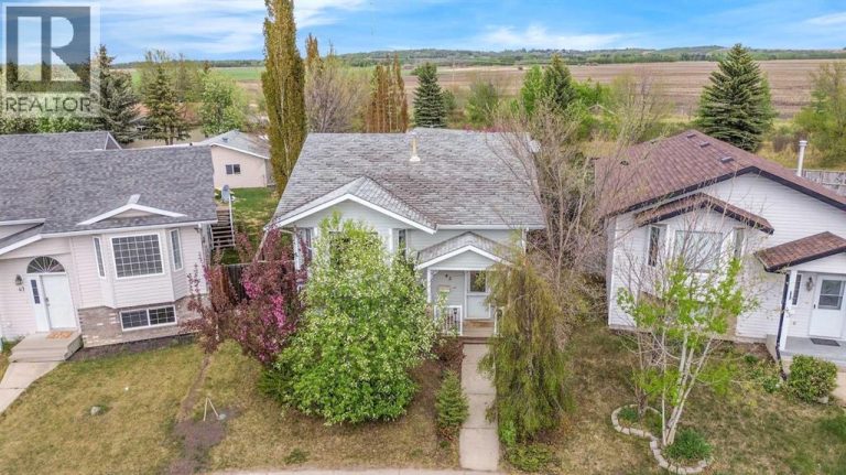 Listing photo – 45 Durand Crescent, Red Deer