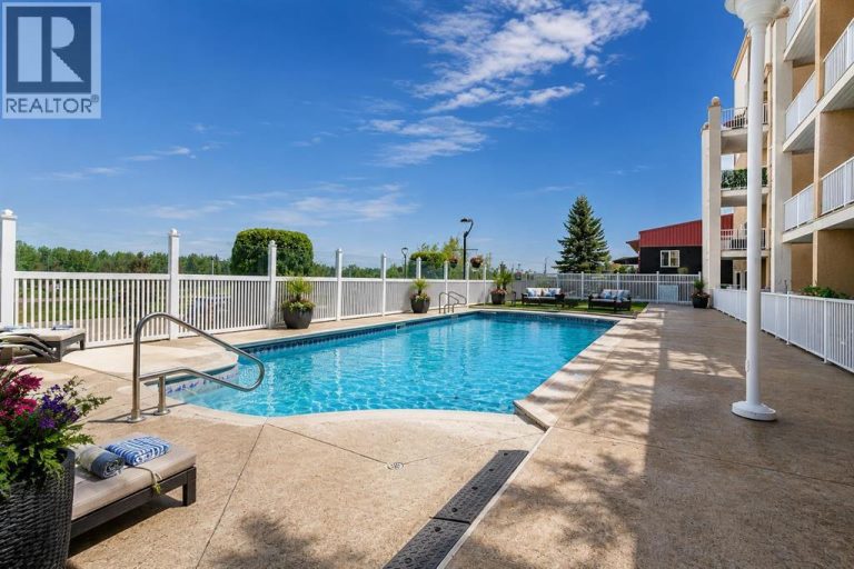 Listing photo – 304, 5590 45 Street, Red Deer
