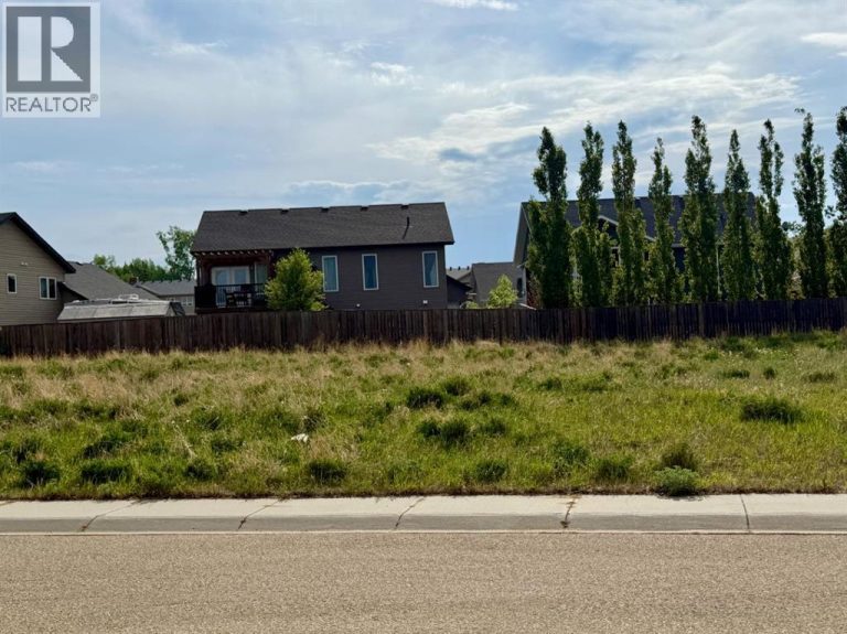 Listing photo – 4009 42 Street Close, Ponoka