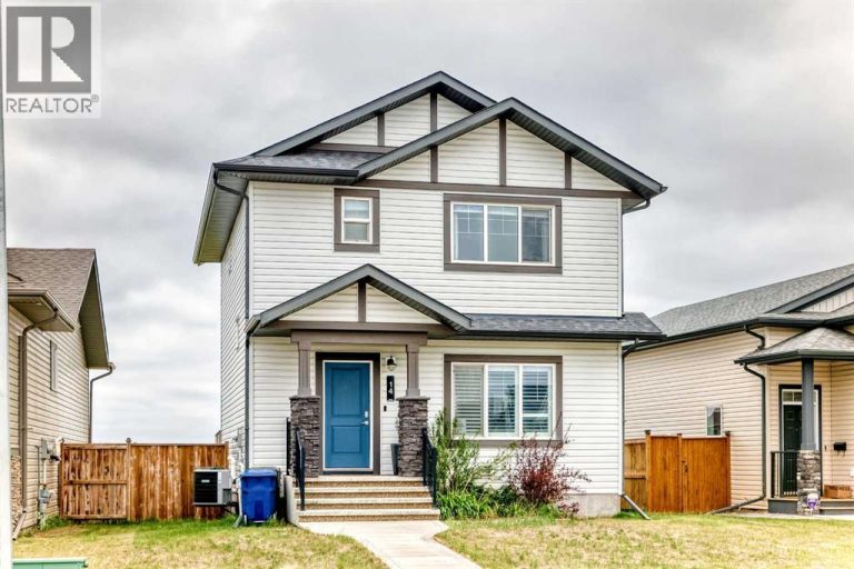 Listing photo – 14 Aurora Heights Boulevard, Blackfalds