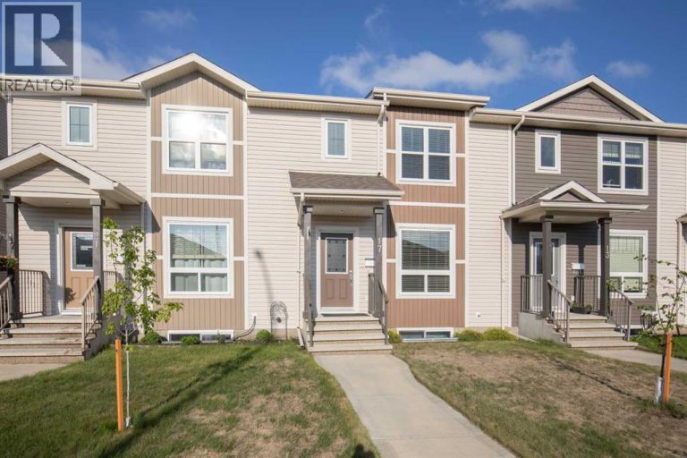 Listing photo – 17 Crimson Court, Blackfalds