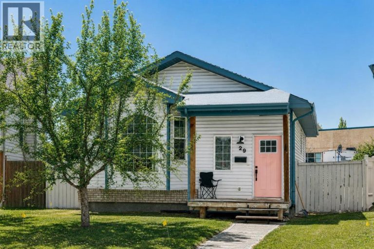 Listing photo – 29 Duval Crescent, Red Deer