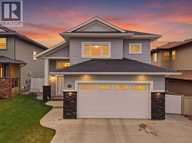 Listing photo – 95 Thompson Crescent, Red Deer