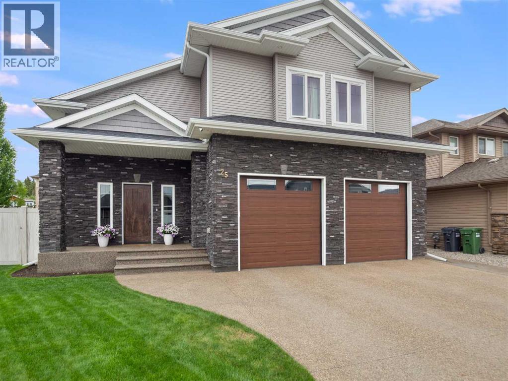 Listing photo – 25 Grove Close, Red Deer