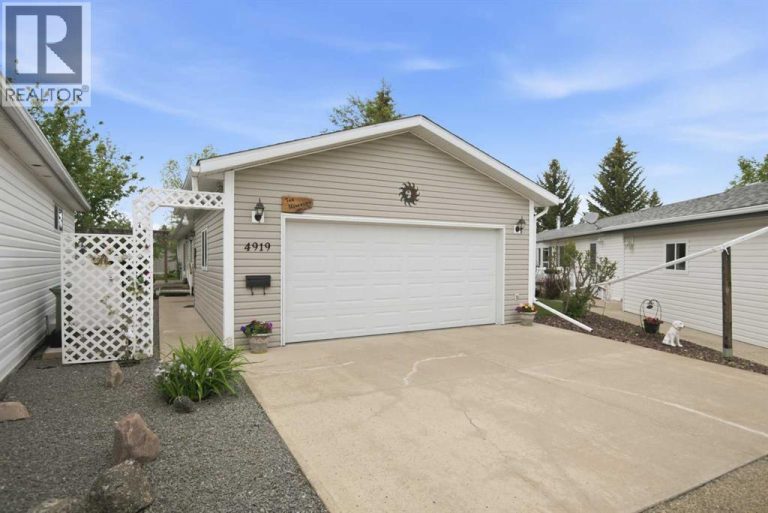 Listing photo – 4919 Doncaster Avenue, Red Deer