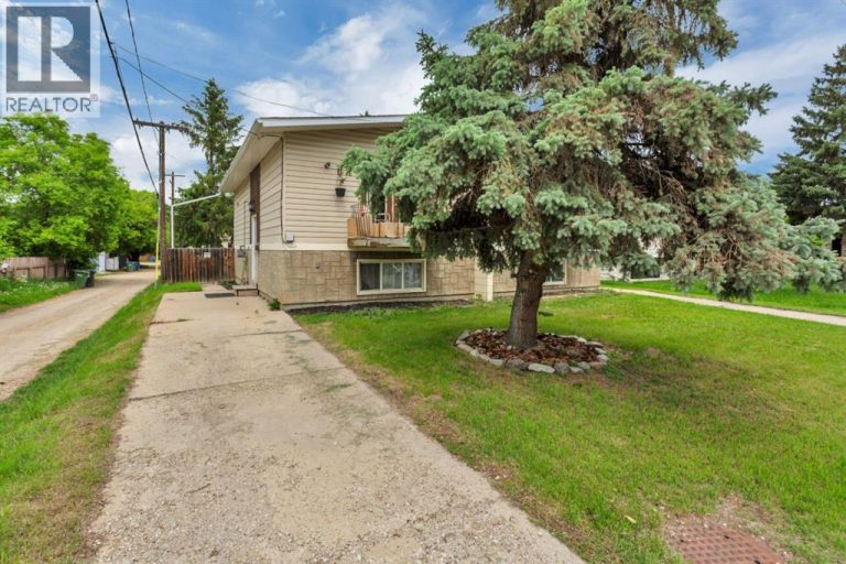 Listing photo – 5950 & 5948 63 Street, Red Deer
