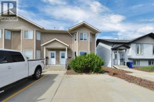 Listing photo – 45 Winston Place, Blackfalds