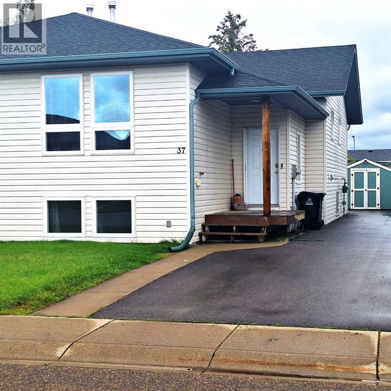 Listing photo – 37 Silver Drive, Blackfalds