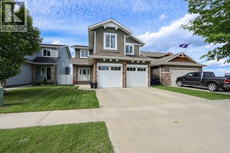 Listing photo – 112 Eastpointe Drive, Blackfalds