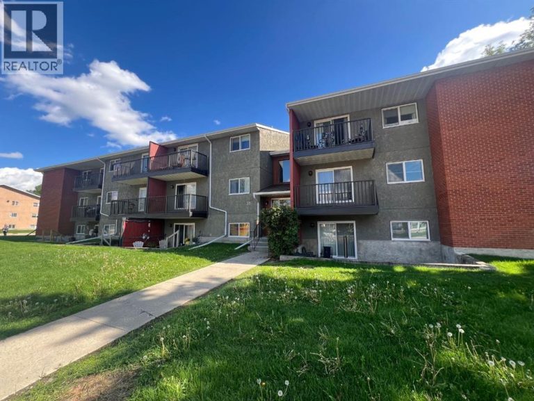 207, 35 Bennett Street, Red Deer
