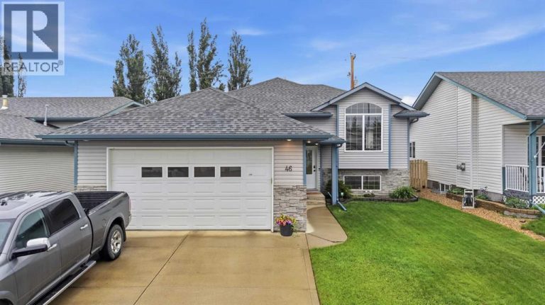 Listing photo – 46 Livingston Close, Lacombe