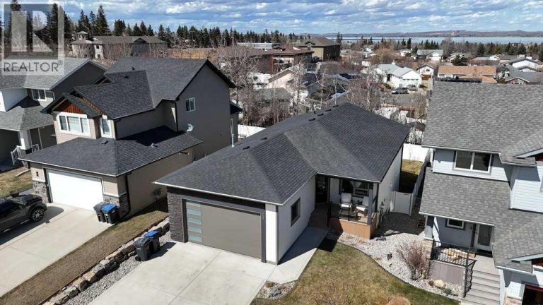 Listing photo – 23 Cole Way, Sylvan Lake