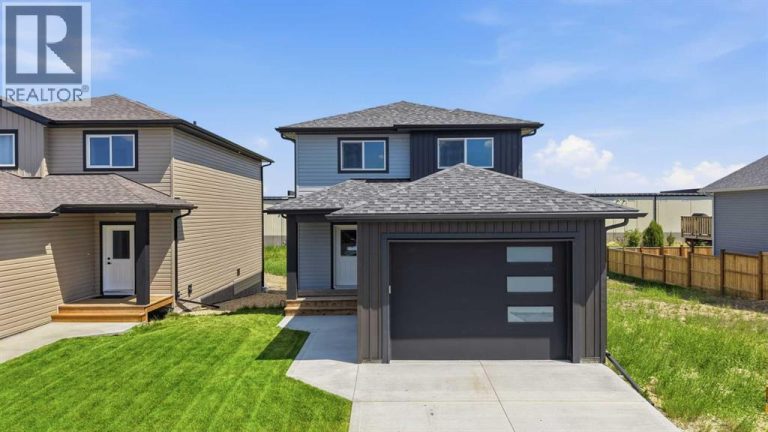 Listing photo – 125 Hampton Crescent, Sylvan Lake
