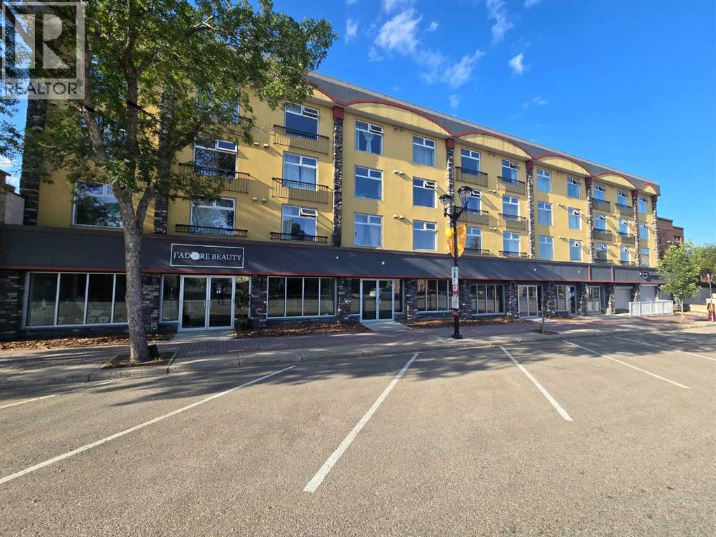 Listing photo – 120 & 130, 4707 50 Street, Red Deer