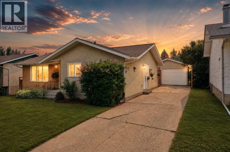 Listing photo – 5721 55 Avenue, Lacombe