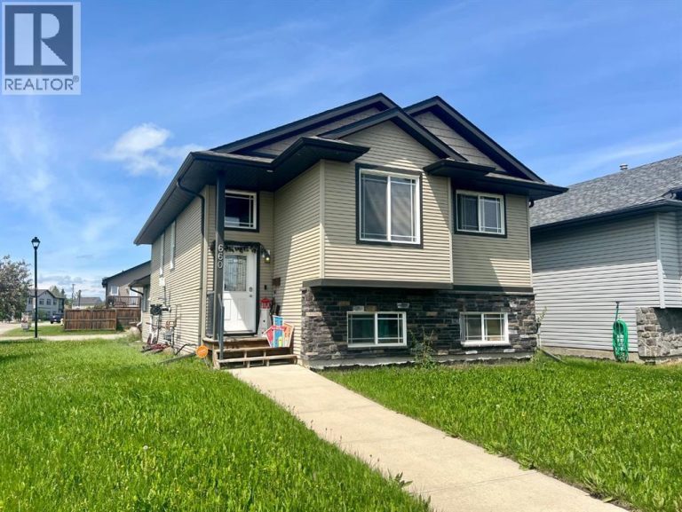 660 Red Oak Close, Rural Red Deer County